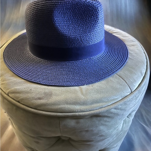 Like new straw fedora hat!! - Picture 2 of 4
